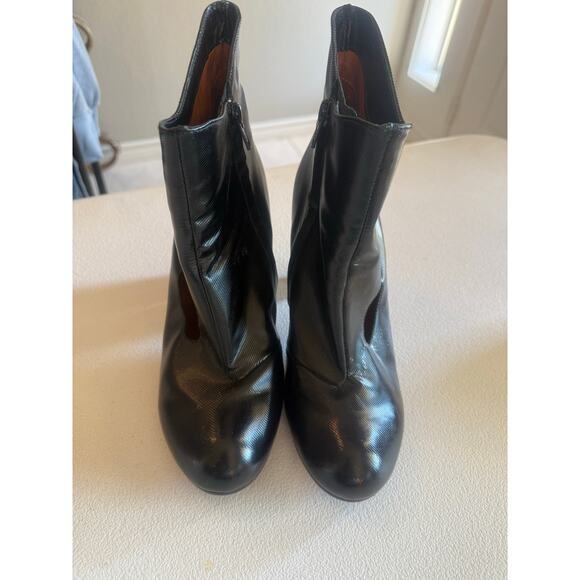 Designer Chie Mihara Black Ankle Boots Sz 40.5 (9.5) Oval Cut-Out Side Zipper - Picture 3 of 9